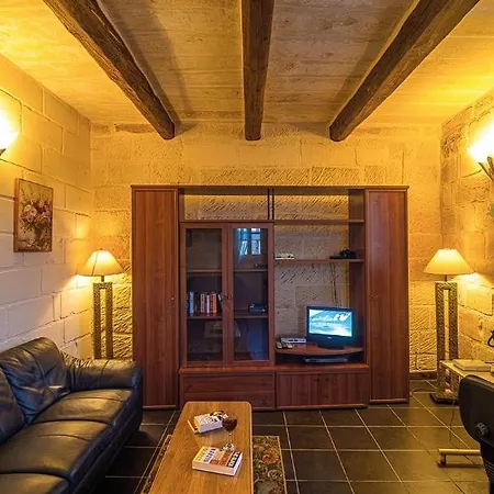 Spacious And Elegantly Finished ! Konukevi *
